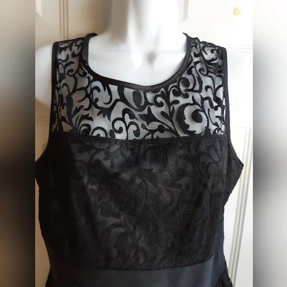 Flocked Velvet Dress - Picture 8 of 11